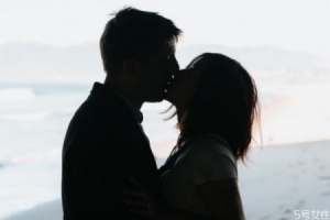 夫妻需要哪些肢体动作?