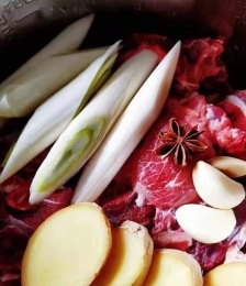樱桃肉做法大全：色泽红亮肥而不腻