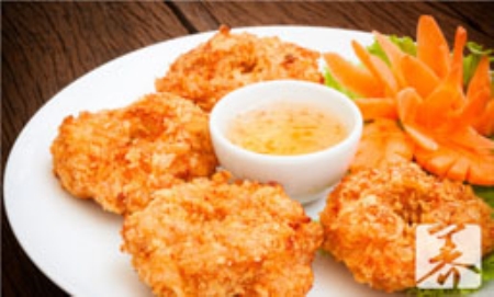 鱼头豆腐木耳汤怎么做？