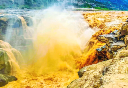 昆仑山与龙门的真实位置如何？李白为何将黄河赋予如此狂暴的意象？