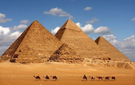 神秘的海底金字塔会是亚特兰蒂斯人建造的吗？