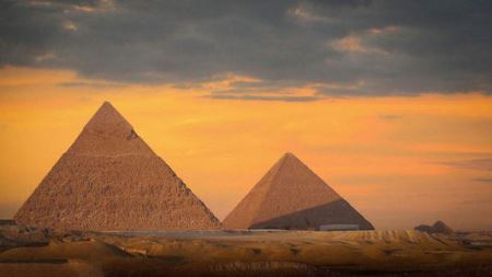 埃及金字塔 金字塔之谜？解开古老之谜：深度剖析埃及金字塔的神秘奥秘