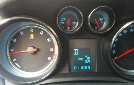 奔驰e300方向盘功能键说明？奔驰e300说明书