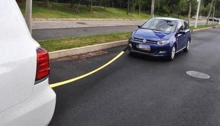 奔驰glb7座报价及奔驰glb后备箱怎么