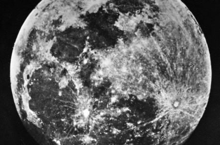 关于月球的解说？月球十个未解之谜？