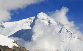 我国最高山峰是珠穆朗玛峰：8848m