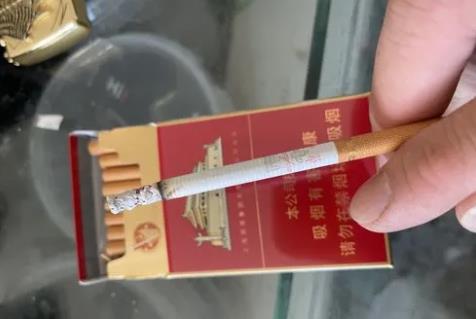 细支中华香烟多少钱一包89mm烤烟型香烟50元或85元一包