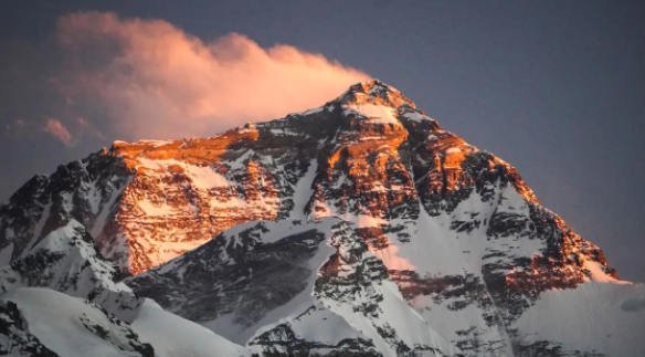 世界最难攀登的十大山峰：珠穆朗玛峰榜上第一名
