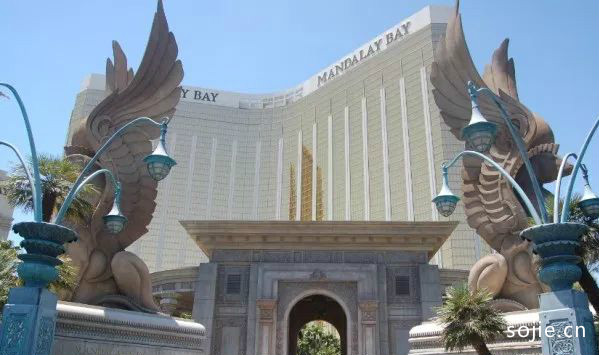 曼德勒湾，美国 房间数量/套房：4,426