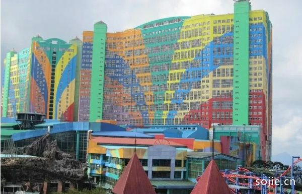 马来西亚第一世界酒店 客房数量/套房：7,351