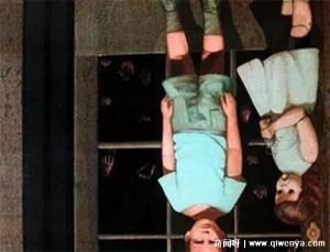 吓死1000000人的图片十张，恐怖1秒吓死人的鬼图片(细思极恐)