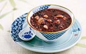 冬天巧喝腊八粥 疾病远离你