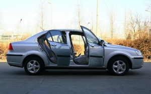 如何消除车内异味小妙招：夏天车内异味更难以忍受2