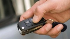 一键启动的车钥匙没电了是好判断车钥匙没电