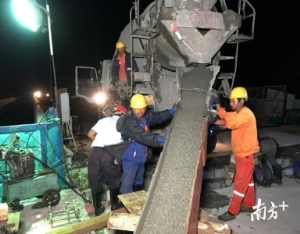 河惠莞桥头段 河惠莞高速枫树坝特大桥北岸边跨成功合龙3