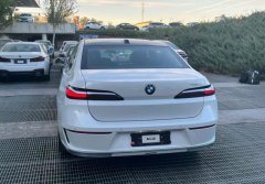 宝马735运动版和豪华版啥区别宝马735Li车型曝光3.0T