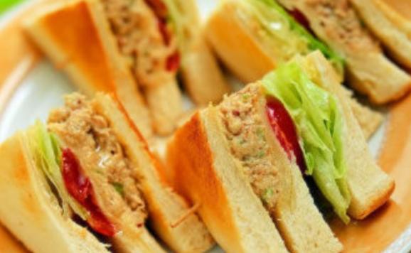 金枪鱼三明治营养价值有哪些？金枪鱼三明治的做法