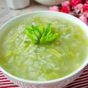 常吃4种芹菜食疗方 可降血压