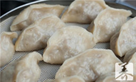 低筋面粉能包饺子吗