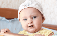 宝宝牙缝大正常吗？婴幼儿牙缝很大解决办法？