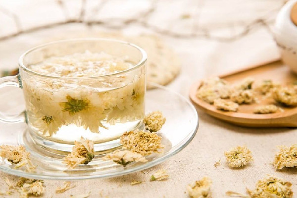 菊花茶泡几次就不能喝了 菊花茶可以泡一天吗 菊花茶泡几次就不能喝了 菊花茶可以泡一天吗