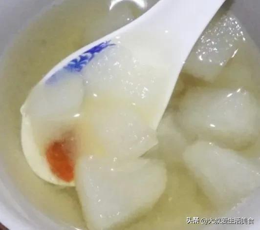 冰糖雪梨怎么制作可以止咳化痰（冰糖雪梨的正确做法）(3)