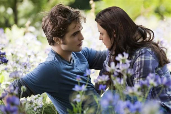 离婚后怎样让孩子受到的伤害最小 离婚要如实告诉孩子吗 离婚后怎样让孩子受到的伤害最小 离婚要如实告诉孩子吗