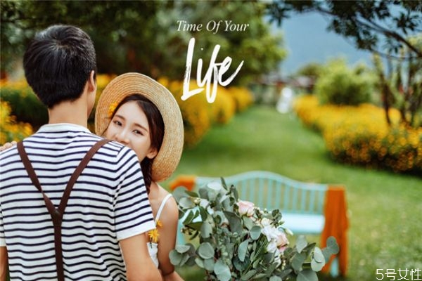 领了结婚证各住各家吗 领证了没结婚要住谁家