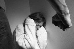 家暴该不该被原谅被家暴该不该离婚