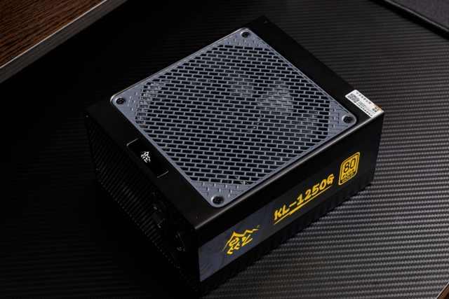 鑫谷电源650w全模组怎么样（RTX40显卡乐无忧鑫谷昆仑KL-1250G电源评测）(1)