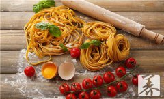 面条泡久了会变成胶吗？