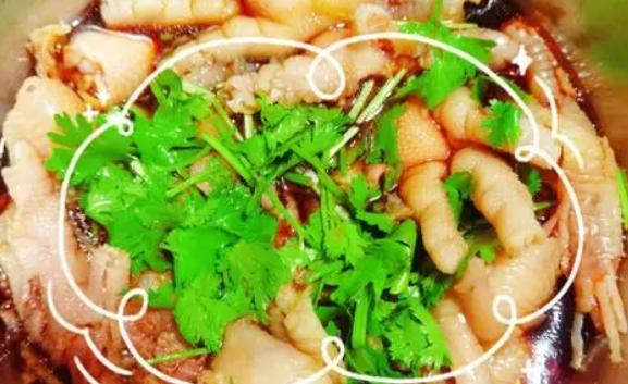 柠檬鸡爪的配料有哪些?柠檬鸡爪煮几分钟