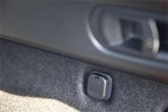 后备箱的逃生开关在什么地方后备箱逃生方法简介