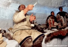 为何因纽特人在雪屋里睡觉不穿衣服温度不低