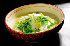 减肥期间可以顿顿吃水煮青菜吗？