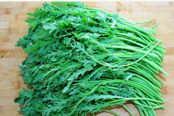 茼蒿痛风能吃吗？茼蒿可以降血糖吗？