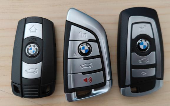 宝马钥匙电池怎么换？怎样从外观辨别宝马是几系的
