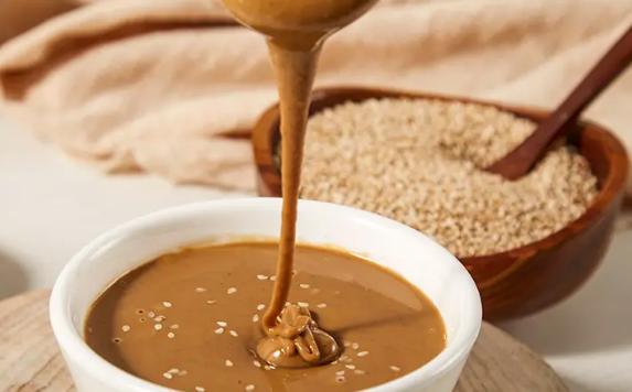 芝麻酱和花生酱哪个好？花生酱和芝麻酱哪个更补钙