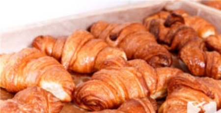 如何做虾仁牛肉蛋炒饭？详细步骤分享！