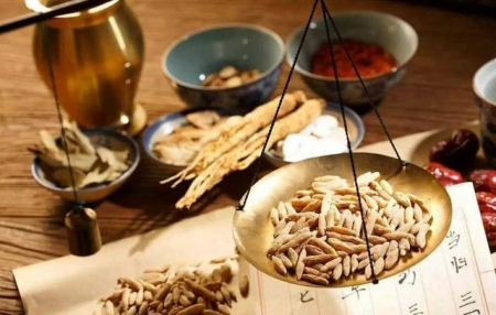 刚出生的小猫要如何照顾?人工喂养能养活吗?养猫人必看