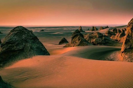 未解之谜：海底出现了大型机场建筑和外星生命有关吗？无法定义 海底发现机场建筑