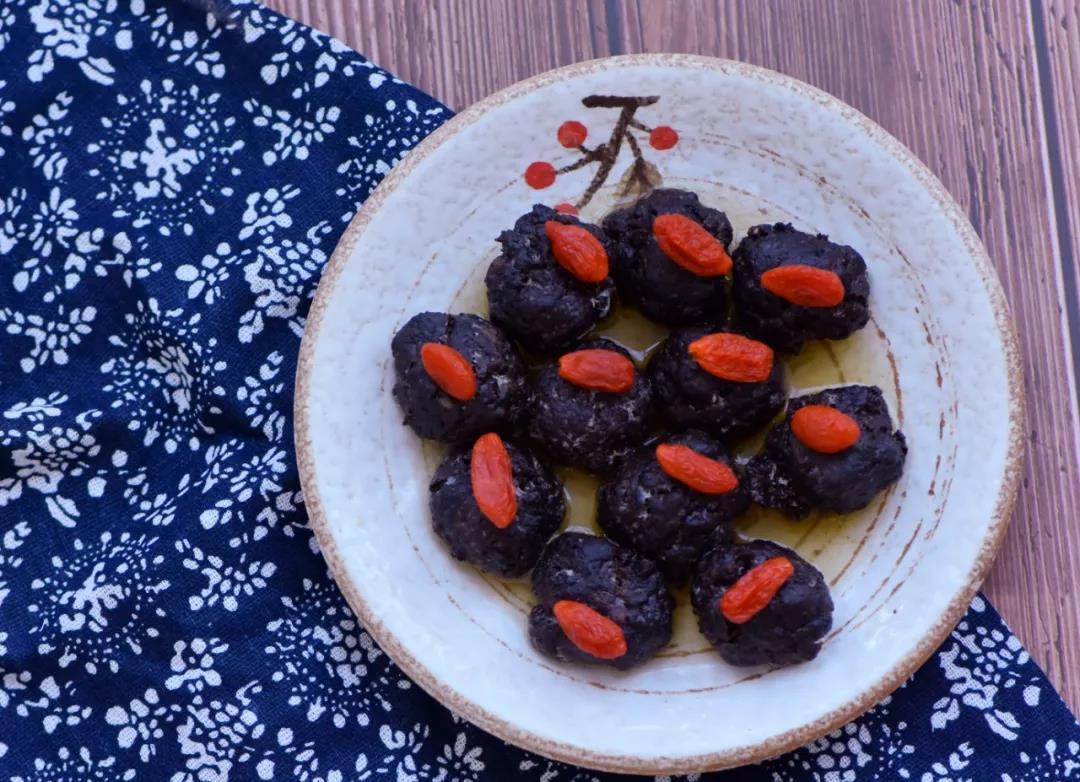 失眠、健忘、头晕疲倦灵芝粉蒸肉帮你来改善