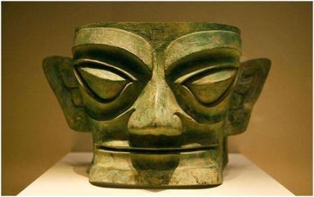 未解之谜：天上人梁海玲 天上人间梁海玲的名牌行头