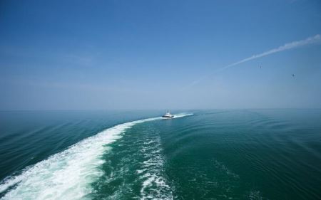 火星上惊现完美正圆形的巨型大坑!光滑得不正常