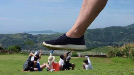 月球可以居住人类吗?需更高科技来改变月球环境