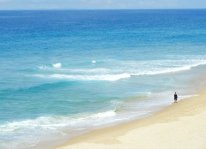 租车自驾游划算吗现在多少钱一天?影响因素解析