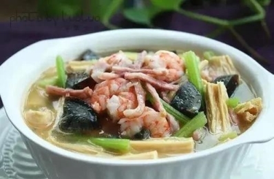 排骨煲土豆汤的做法