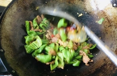 武汉江滩附近有好吃的小龙虾店吗？