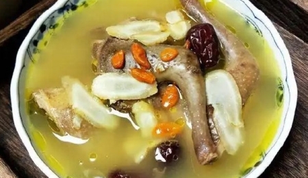 如何制作美味的广式羊肉煲?